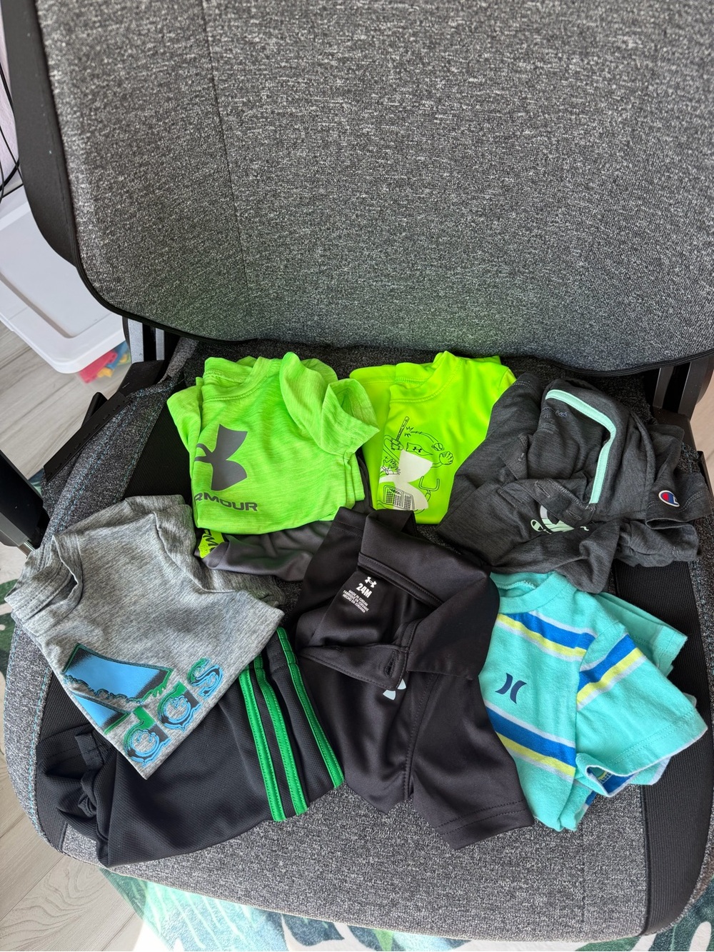 8-Piece Lot of Toddler Boy’s Clothing. All Size 24M/2T. Various Brands.